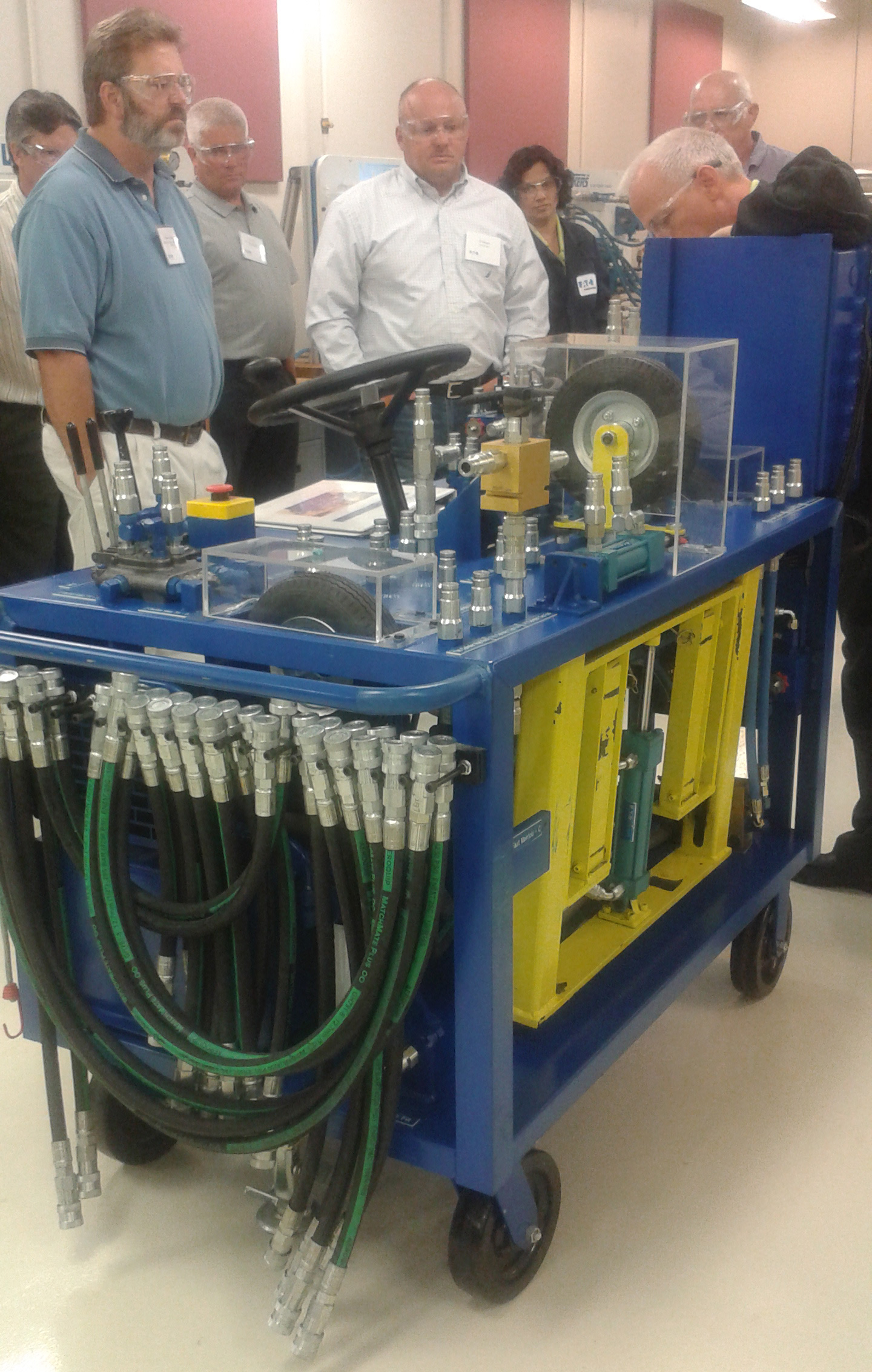 Eaton Hydraulics trains the trainers Hose Assembly Tips