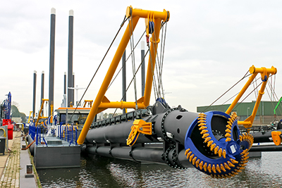 A common application for the HPF system is on rotating cutting heads of dredging ships, which require rugged, durable and strong performance.